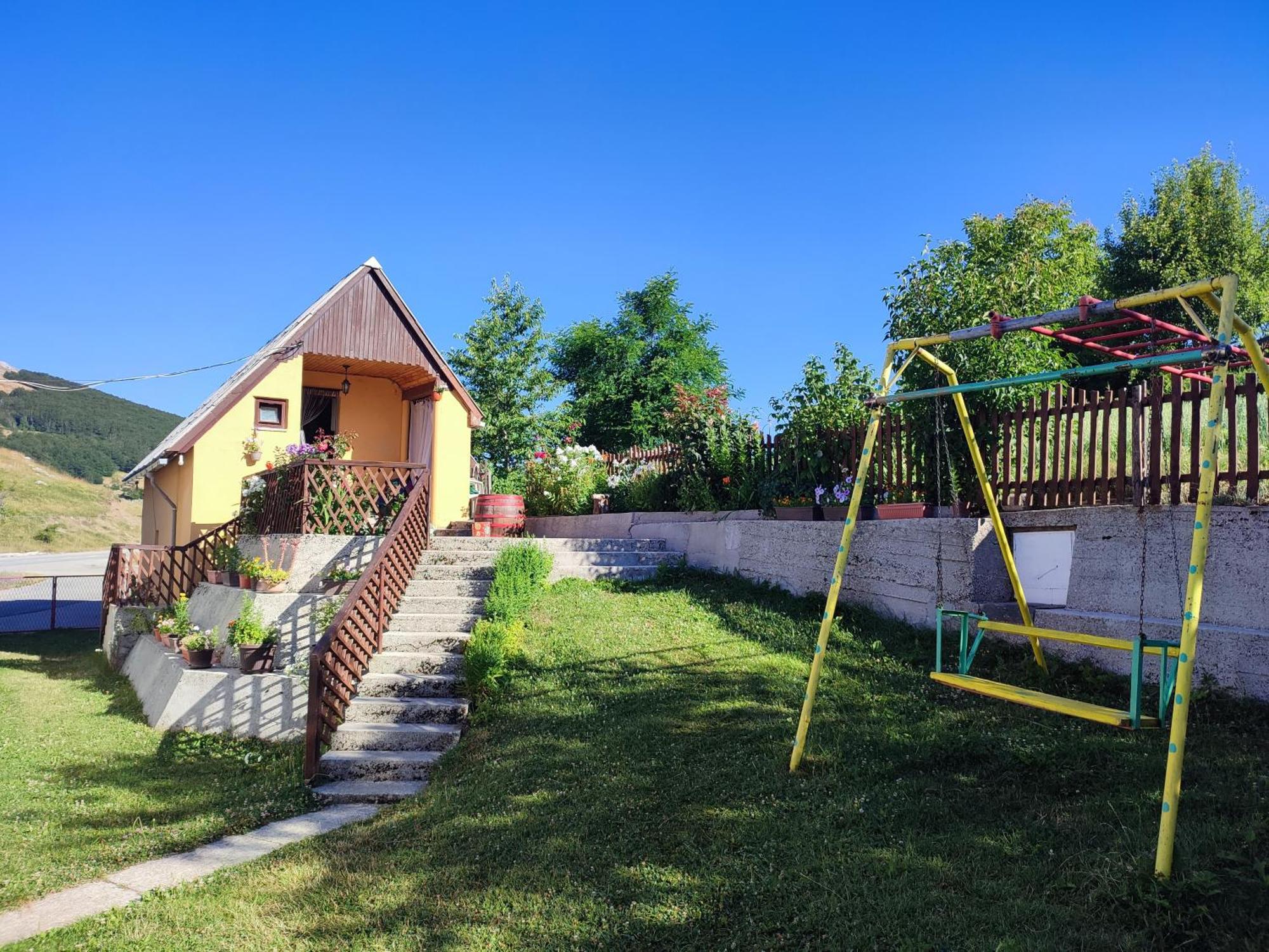 Cemerno Cottage Gacko Luaran gambar
